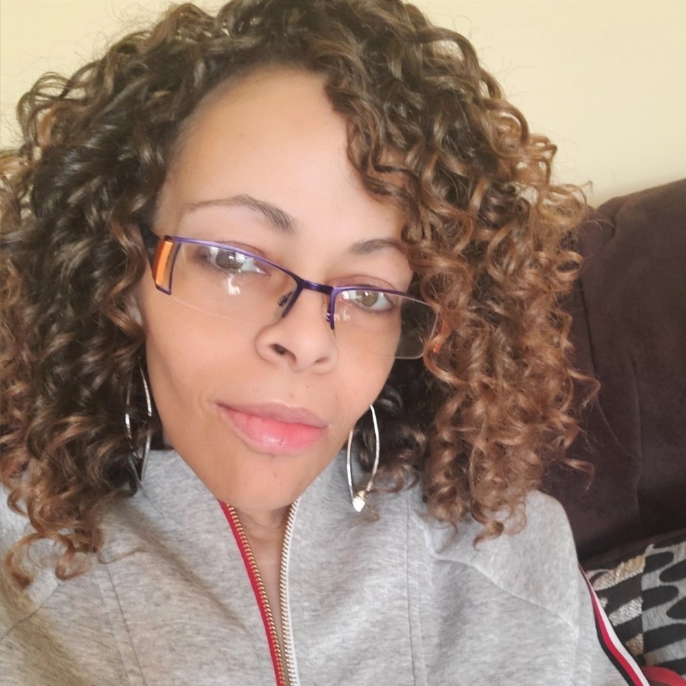 Meet your Posher, Rina